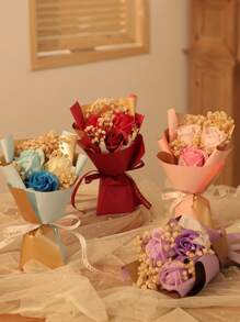 1束人造花束，內含3朵假玫瑰、人造滴石穎花、花裝飾紙、20cmx13cm不凋花皂花，適用於生日或週年慶禮物，可贈送給媽媽、閨蜜、朋友，母親節、情人節禮物、婚禮紀念品和節日派對家居桌面裝飾贈品 - 藍色 - 查看 4