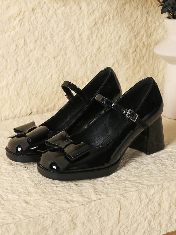 Sapato Feminino Salto Grosso Preto Com Laço De Decoração