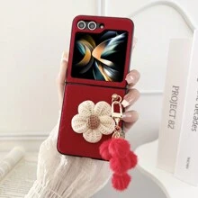 1個紅色塑料表面和pu絨毛花裝飾的手機殼和1個毛茸茸的球掛件,適用於samsung Galaxy Z Flip5 4 3 5g - 紅色 - 查看 3