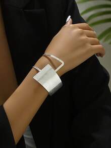 1pc Minimalist Exaggerated Style Cuff Bracelet With Unique Design - Antique Silver - View 2