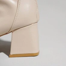 女鞋-粗跟高跟,2023年秋冬新款韓版短筒靴,法式風情鞋款 - 杏色 - 查看 5