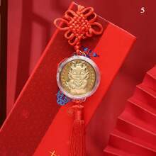 1枚2024年農曆新年金龍紀念幣車掛件,風結繩流蘇設計,適合送給家人和朋友 - 紅色-財運龍 - 查看 1