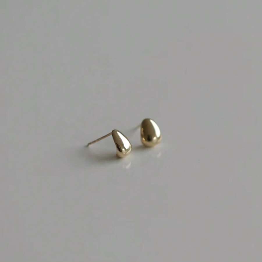 Cute Small Gold Bean Shaped Earrings, Women's Hollow Elliptical Tear Drop Design, Glossy Finish, Gold Color - Gold - View 1