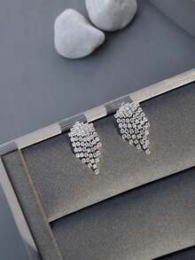 1對流行的全鑲鑽流蘇耳環 - 銀色 - 查看 3