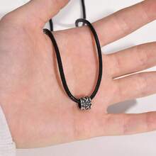 1 件不銹鋼噴砂圓柱形吊墜皮繩項鍊男士,長度:60-65 厘米 - 彩色 - 查看 5