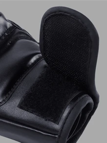 Un Paio Di Guanti Mezze Dita Da Boxe E Da Combattimento Per Adulti