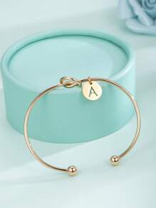 1個時尚優雅的不鏽鋼鍍金26字母切割項鍊,切割心形結環手鐲與首字母,適合當作女友的禮物,在浪漫驚喜上大显身手 - 金色 - 查看 4