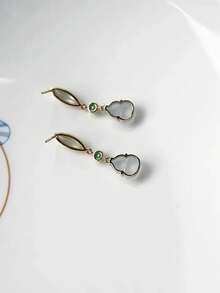 1pc New Style Jadeite Gourd Earrings With Ice Jade Inlay For Women, Cute And Suitable For Daily Wear - Yellow Gold - View 4