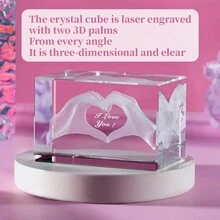 Crystal Heart-Shaped Hand Square Sculpture, Modern Gesture Decorative Statue Romantic Love Finger Statue, Home Square Than Heart-Shaped Decorative Statue Suitable For Wedding Room, Bedroom, Office Desktop - Multicolor - View 3