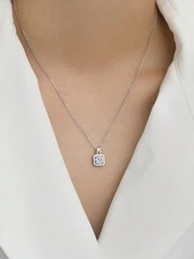 1件s925純銀精美女士項鍊,百搭輕奢、小眾設計,方形鑽石、八心八箭剪影,時尚鎖骨鏈,高端女友禮物