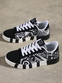 Women's Casual Skateboarding Shoes, Geometric Print, Comfortable, Versatile, Round Toe, Lace-Up, Outdoor Sports Hiking, Unisex