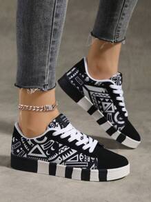 Women's Casual Skateboarding Shoes, Geometric Print, Comfortable, Versatile, Round Toe, Lace-Up, Outdoor Sports Hiking, Unisex