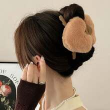 1個絨毛心形髮夾,時尚百搭的秋冬髮飾 - 白色毛絨愛心丸子夾 - 查看 2