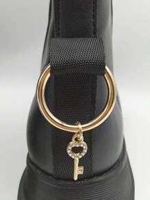 1 對愛心和鑰匙形水鑽裝飾金色合金吊飾吊墜,適合diy 裝飾包袋、鞋子、手機等。 - 金色 - 查看 1