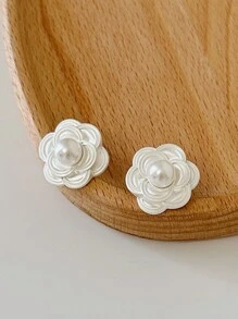 1pair Lightweight And Elegant Flower & Pearl Stud Earrings With Unique And Vintage Design, Suitable For Women - White - View 1