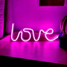 1 件 13.58x5.11 英吋(約 34.5x13 公分)霓虹燈愛心標誌,usb/電池供電 Led 霓虹燈粉紅愛心形狀,適合臥室、派對、生日、婚禮、家居和聖誕裝飾品 - 彩色 - 查看 10