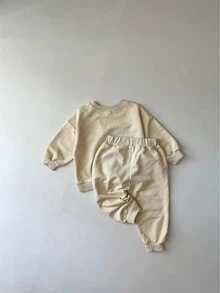 2入組寶寶男童簡約原色圓領上衣搭配魚紋刺繡及運動褲套裝,適用於秋冬季節 - 杏色 - 查看 2