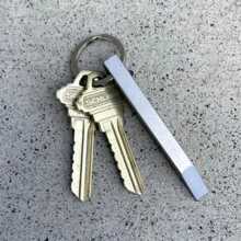 The Mighty Bar - 鑰匙扣撬棒,無鋒利,重型不銹鋼 Edc 撬棒,由 Gear Spool 製造 - 銀色 - 查看 7