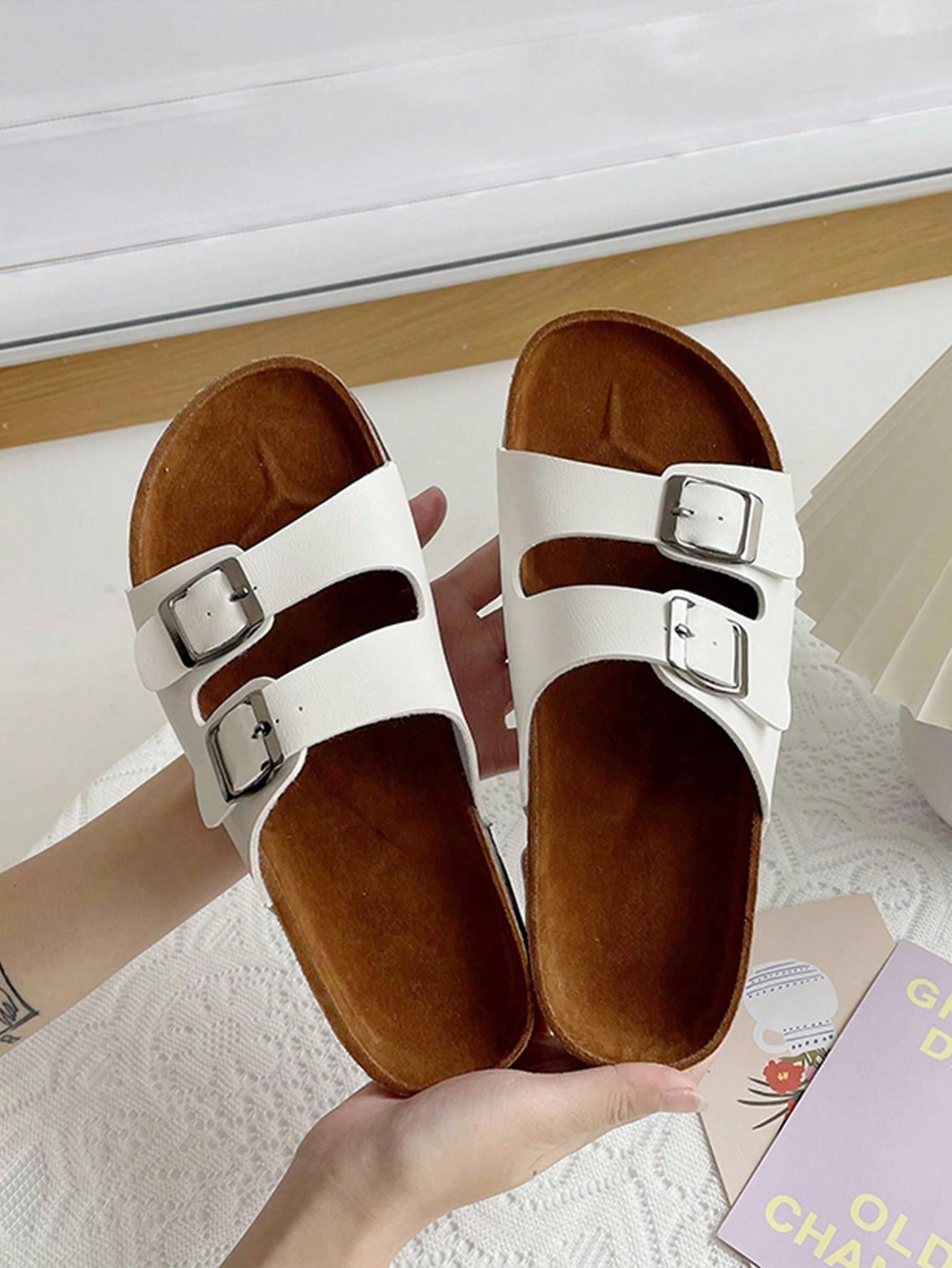 UHU Doublefix Intérieur Invisible Extra Fort - Ruban Adhésif