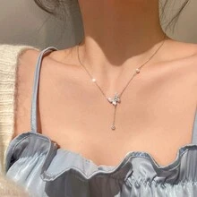 1件優雅女性化蝴蝶設計項鍊,鑲嵌鑽石,適合派對裝扮 - 銀色 - 查看 5