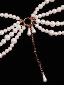 1條白色時尚奢華多層珍珠腰鍊,女性身體鍊