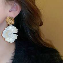 1 Pair Gold Plated Asymmetrical Pearl Drop Earrings With 925 Silver Needles, Exaggerated And Unique Design, Suitable For Women'S Daily Wear, Festive Jewelry Gifts - White - View 3