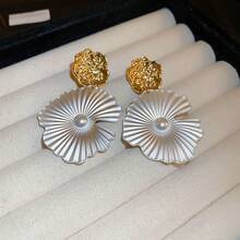 1 Pair Gold Plated Asymmetrical Pearl Drop Earrings With 925 Silver Needles, Exaggerated And Unique Design, Suitable For Women'S Daily Wear, Festive Jewelry Gifts - White - View 2