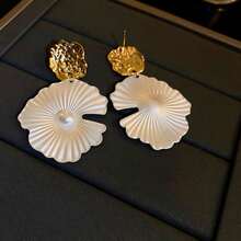 1 Pair Gold Plated Asymmetrical Pearl Drop Earrings With 925 Silver Needles, Exaggerated And Unique Design, Suitable For Women'S Daily Wear, Festive Jewelry Gifts - White - View 8