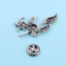 European And American Vintage Riding Broom Halloween Personalized Brooch Metal Pin - Ancient Silver and Gold - View 3