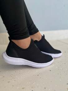 Women Wedge Sneakers - Blanco y Negro - Ver 3