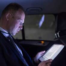 1 件學生閱讀燈 Led 夾式平板電腦書燈護眼夜燈（由壓克力玻璃製成,需要 3 節 Aaa 電池）,非常適合宿舍和床頭學習,夾式書本燈和迷你手電筒專為學習設計 - 無色 - 查看 5