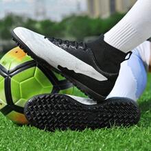 中性成人足球鞋，具有草皮防滑技術的專業訓練和比賽鞋，適用於人工草皮和室內地面，黑白色，有AG（人工草皮）和FG（硬地）釘形設置，高筒設計適合青少年足球或棒球 - 黑與白 - 查看 4