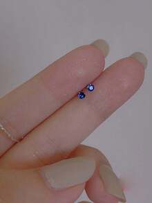 1對的時尚和精美S925純銀迷你方晶鋯石耳釘,鍍金,合適的適用於日常穿著