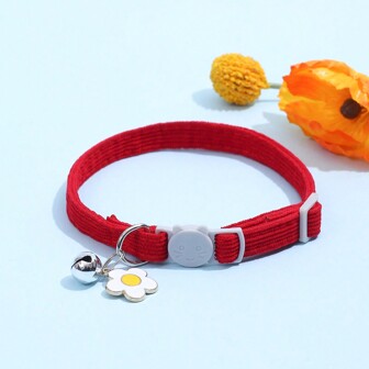 1 pieza Collar con colgante de flor roja para mascotas con hebilla ajustable con cara de gato y campana de prevención de ahogamiento para gatos