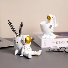 1 件全新太空人形狀兒童房裝飾品、多功能筆架和手機支架裝飾 - 背火箭太空人~白色 - 查看 3