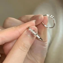 1 件鏤空心形設計女式戒指,簡單百搭的高端開口戒指適合日常或派對佩戴 - 復古銀色 - 查看 4