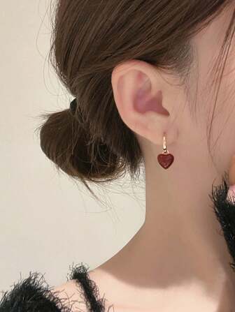 1 Pair Women's Heart-Shaped Pendant Earrings, New High-End Luxurious Jewelry, Elegant And Slimming Ear Clips Earrings