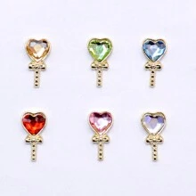 美甲愛心合金金屬首飾配件 10 件混合隨機顏色 Love Love 情人節心形合金首飾隨機顏色復古美甲飾品美甲配件 - 時尚合金金屬美甲裝飾女孩 Diy 美甲藝術 - 彩色 - 查看 2