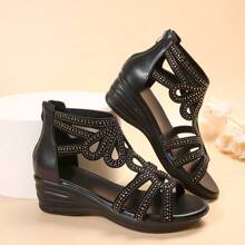 女士大码钻石和珍珠装饰凉鞋、罗马凉鞋、沙滩平底鞋、露趾仿皮平底鞋 - 黑色 - 查看 4