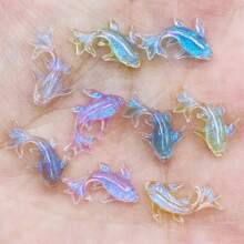 50入/包新款可愛迷你閃亮金魚樹脂雕像手工藝品,olastive材料平背車頭玻璃裝飾時尚指甲手機盒裝飾珠寶製作配件(隨機顏色選擇),可愛的迷你卡哇伊金魚樹脂雕像 - 完美的diy珠寶和髮飾手工藝品! - 彩色 - 查看 3