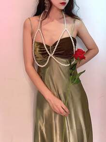 1pc Sexy Versatile Body Jewelry Chain For Women, Personalized Exaggeration Handmade Beaded Pearl Chest Chain - White - View 1