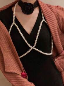 1pc Sexy Versatile Body Jewelry Chain For Women, Personalized Exaggeration Handmade Beaded Pearl Chest Chain - White - View 4