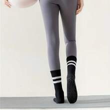 1pair Pilates Socks Professional Non-Slip Mid-Tube Yoga Socks Anti-Slip Sports Plain Floor Socks - Black - View 1