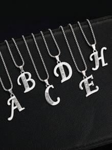 1 Stück Bestseller 26 Englische Buchstaben Halskette, modischer Kristall-Zirkonia Buchstaben Anhänger Halskette, Titan-Stahl Schlüsselbein-Kette für Geburtstag, Feiertag Geschenk, Unisex, Größe 60cm/70cm, großer Buchstaben-Halskette für Herren/Damen/Paare, Alltagsmode