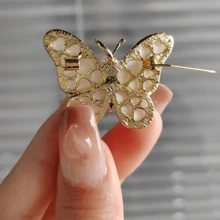 1 Broche De Mariposa Blanca De Madre De Perla Falsa, Alfiler De Perla Falsa Único Para Mujeres, Accesorio De Suéter De Alta Gama - Blanco - Ver 4