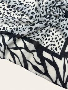 1條女士斑馬紋和豹紋圍巾,秋冬新品,百搭,保暖披巾 - 黑與白 - 查看 3