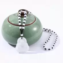 1/4 pièces Pendentif Bouddha Fengshui, pendentif de collier Bouddha en verre sculpté exquis - accessoire de voyage unique, sans matériau en mosaïque et sans placage, idéal pour les voyageurs spirituels et les enthousiastes de Bouddha