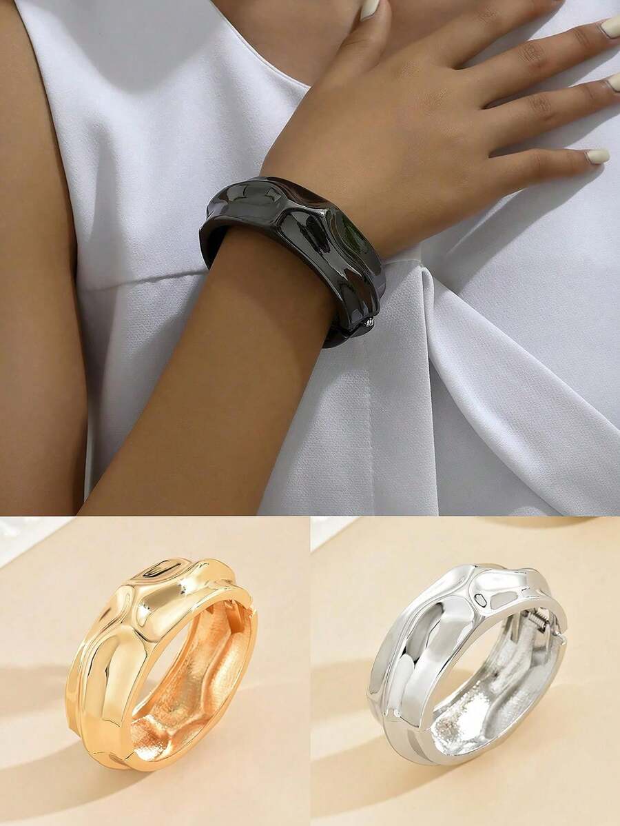 Fashion this season F&S 1入銀色水紋款寬口金屬彈簧手環,時尚且高檔且復古且甜美可愛的設計,適用於日常通勤、外出、玩樂、派對等。