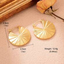 1 對女士不銹鋼時尚扇形荷葉邊耳環,適合派對和約會,作為禮物 - 彩色 - 查看 3