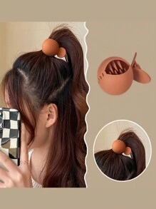 1入組女士簡單多變的秋冬高馬尾髮夾,可愛且防滑發飾 - 卡其色 - 查看 1